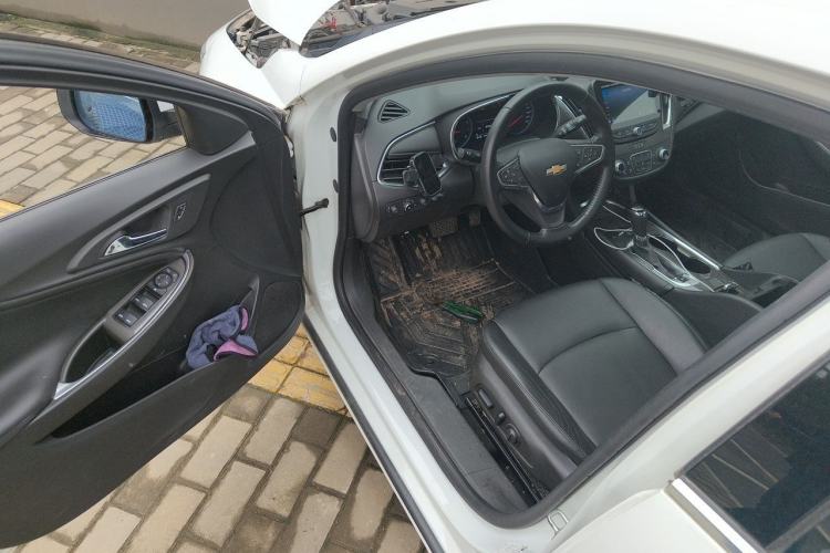 Used Chevrolet Malibu XL 2019 535T CVT Active Version Driver Seat