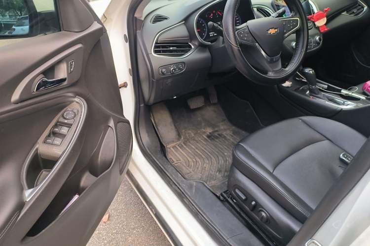 Used Chevrolet Malibu XL 2019 535T CVT Active Version Driver Seat