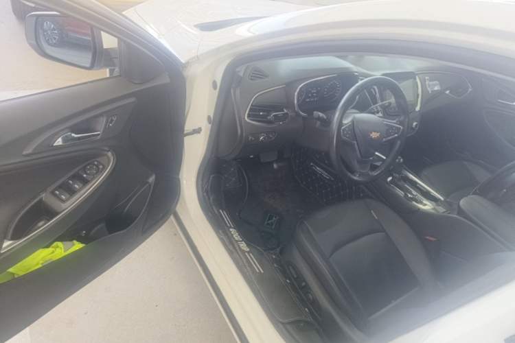 Used Chevrolet Malibu XL 2019 535T CVT Active Version Driver Seat