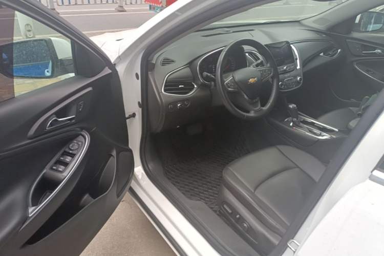 Used Chevrolet Malibu XL 2019 535T CVT Active Version Driver Seat