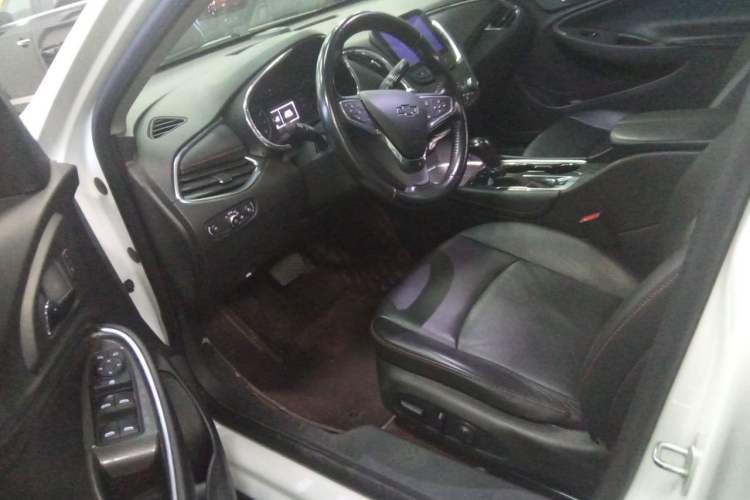 Used Chevrolet Malibu XL 2019 Redline 550T Automatic Sport Edition Driver Seat
