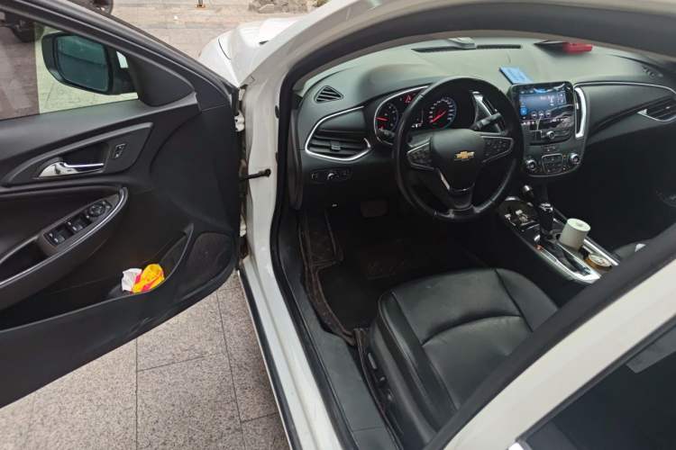 Used Chevrolet Malibu XL 2019 535T CVT Active Version Driver Seat