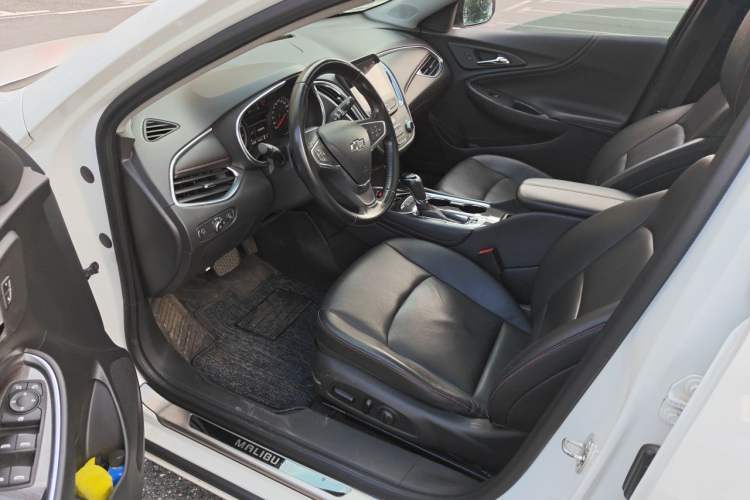 Used Chevrolet Malibu XL 2019 Redline 550T Automatic Sport Edition Driver Seat