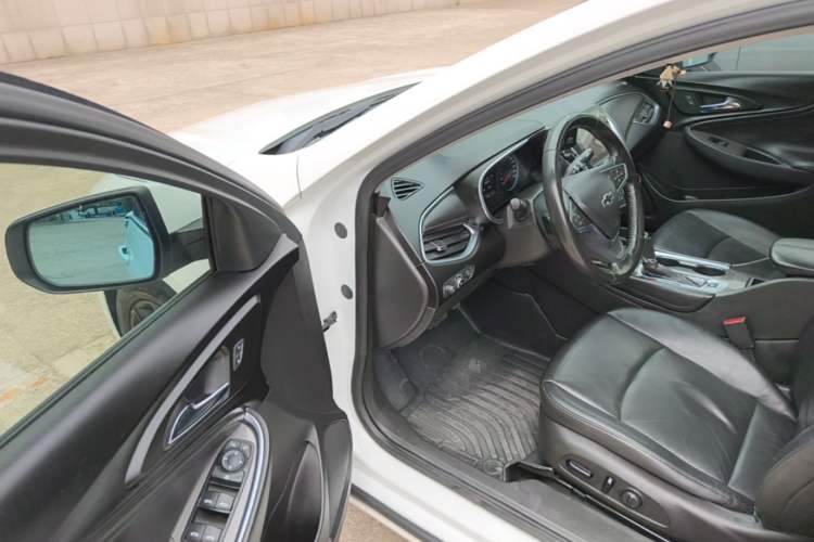 Used Chevrolet Malibu XL 2019 535T CVT Active Version Driver Seat