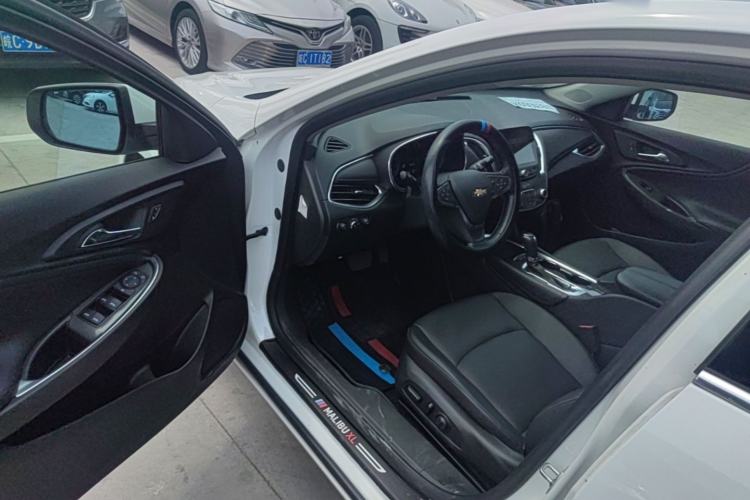 Used Chevrolet Malibu XL 2019 535T CVT Active Version Driver Seat