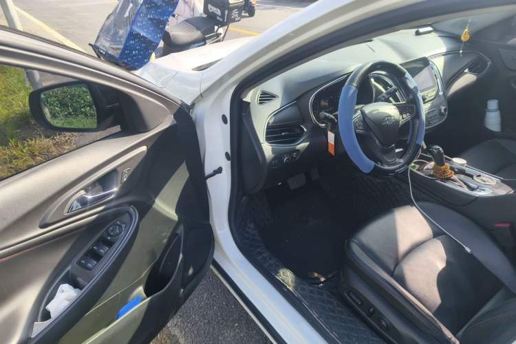 Used Chevrolet Malibu XL 2019 Redline 550T Automatic Sport Edition Driver Seat