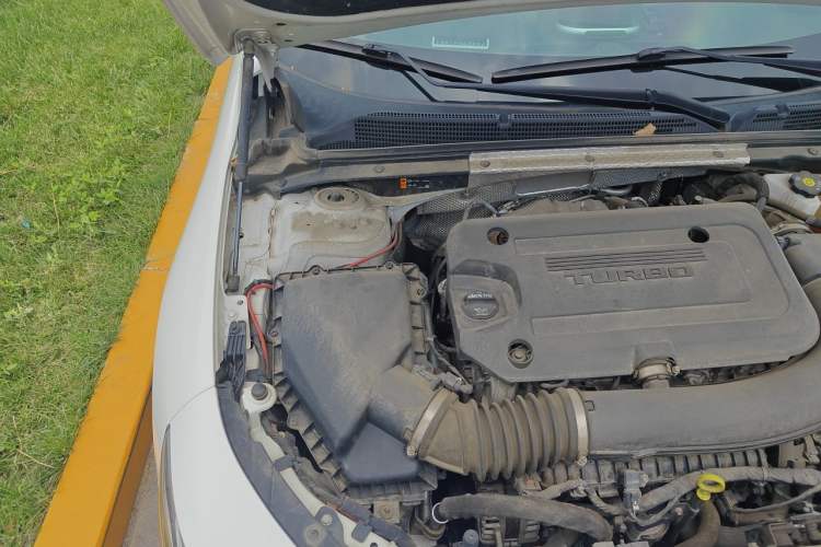 Used Chevrolet Malibu XL 2019 Redline 550T Automatic Sport Edition Engine Bay Right