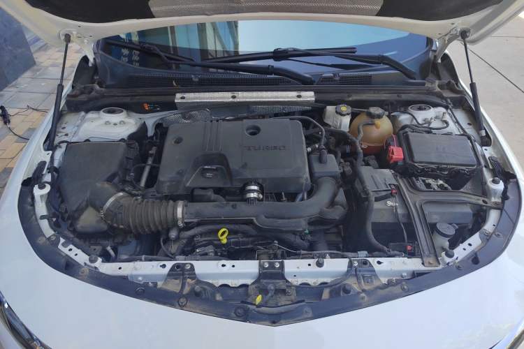 Used Chevrolet Malibu XL 2019 535T CVT Active Version Engine Bay