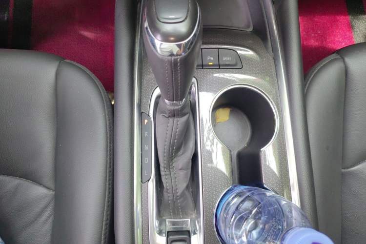 Used Chevrolet Malibu XL 2019 535T CVT Active Version Gear Lever