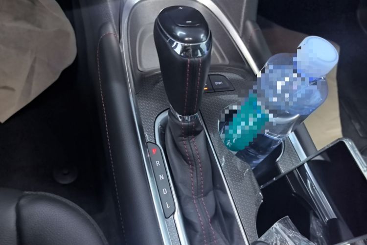 Used Chevrolet Malibu XL 2019 Redline 550T Automatic Sport Edition Gear Lever