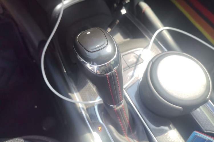 Used Chevrolet Malibu XL 2019 Redline 550T Automatic Sport Edition Gear Lever