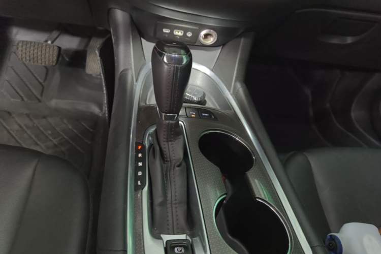 Used Chevrolet Malibu XL 2019 535T CVT Active Version Gear Lever
