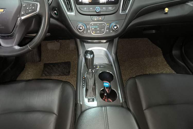 Used Chevrolet Malibu XL 2019 535T CVT Active Version Gear Lever