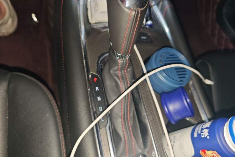 Used Chevrolet Malibu XL 2019 Redline 550T Automatic Sport Edition Gear Lever
