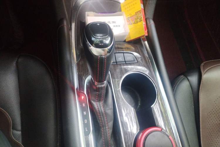 Used Chevrolet Malibu XL 2019 Redline 550T Automatic Smart Edition Gear Lever