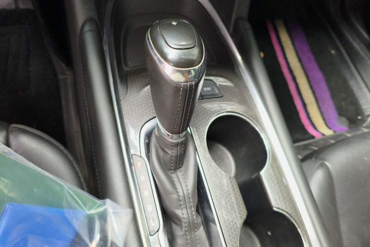 Used Chevrolet Malibu XL 2019 535T CVT RuiLian Edition Gear Lever
