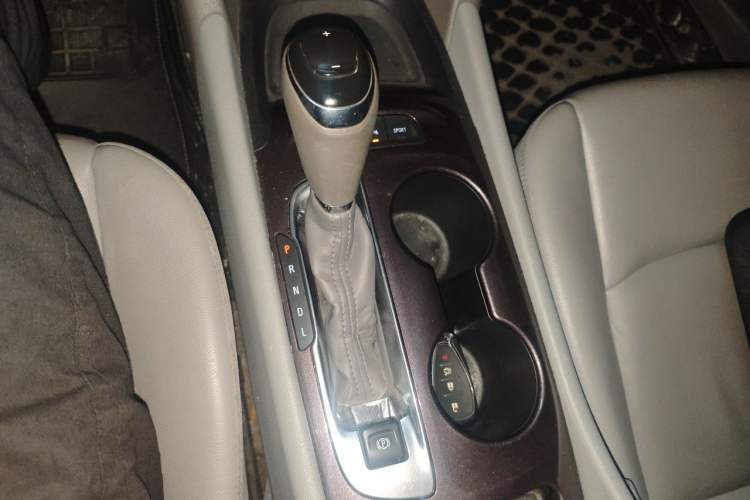 Used Chevrolet Malibu XL 2019 535T CVT Rui Xing Edition Gear Lever