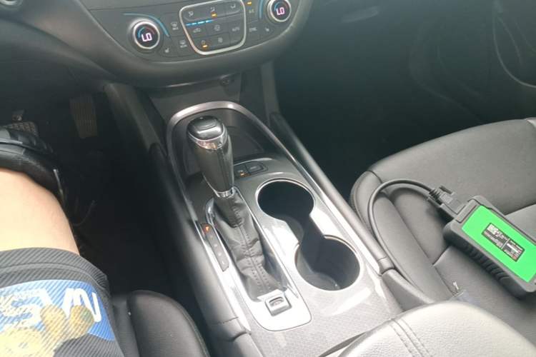 Used Chevrolet Malibu XL 2019 535T CVT Active Version Gear Lever
