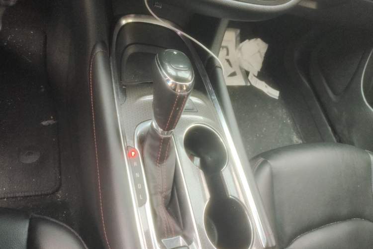 Used Chevrolet Malibu XL 2019 Redline 550T Automatic RuiLian Edition Gear Lever
