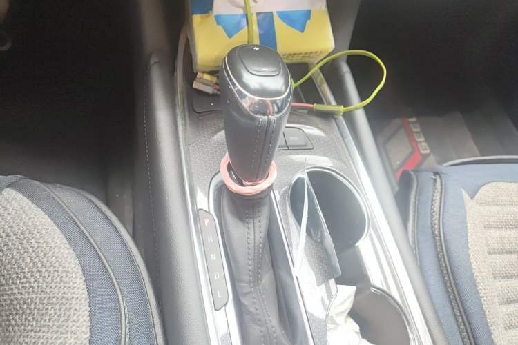 Used Chevrolet Malibu XL 2019 535T CVT RuiLian Edition Gear Lever