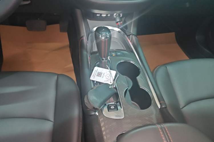 Used Chevrolet Malibu XL 2019 Redline 550T Automatic RuiLian Edition Gear Lever