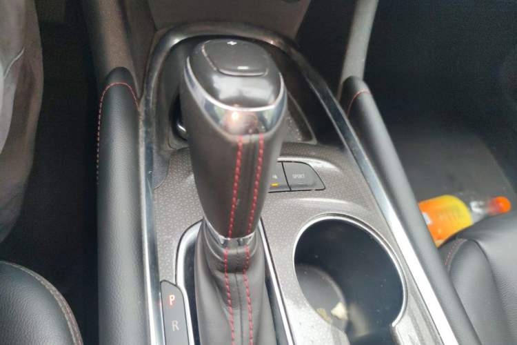Used Chevrolet Malibu XL 2019 Redline 550T Automatic RuiLian Edition Gear Lever