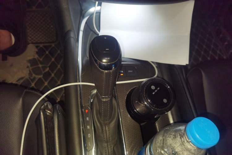 Used Chevrolet Malibu XL 2019 535T CVT Active Version Gear Lever