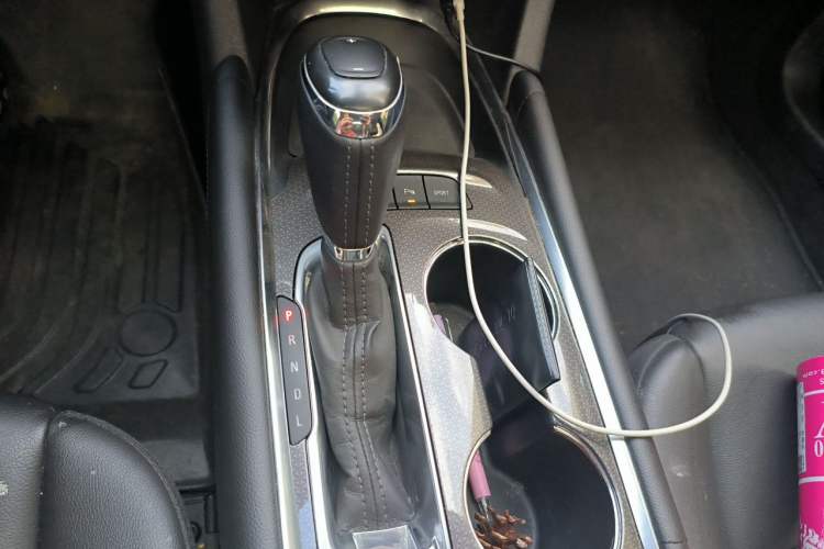 Used Chevrolet Malibu XL 2019 535T CVT Active Version Gear Lever