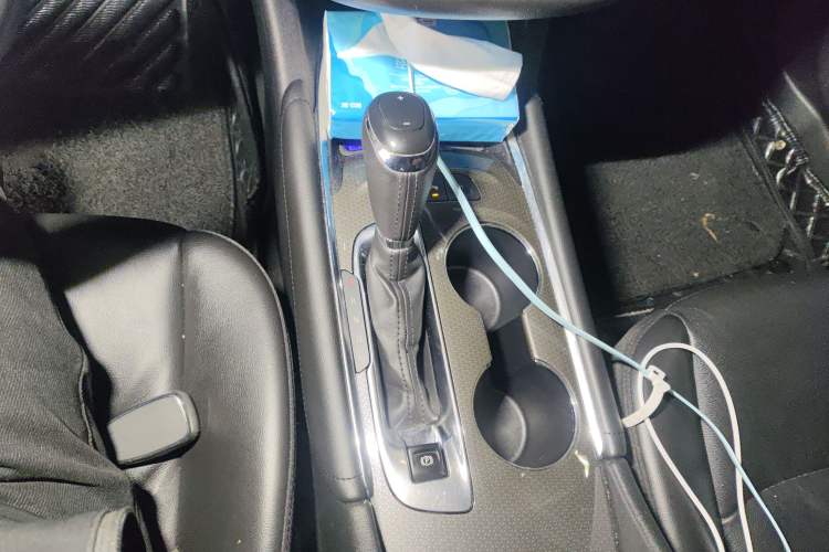 Used Chevrolet Malibu XL 2019 535T CVT RuiLian Edition Gear Lever