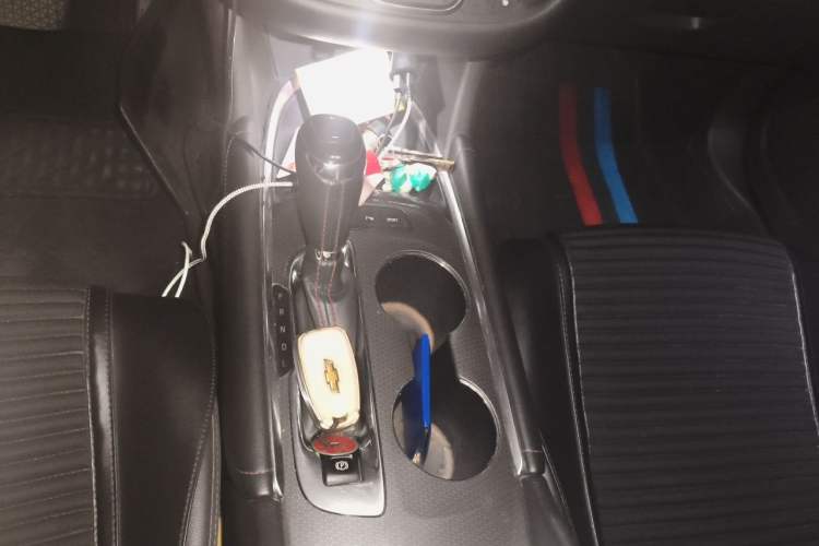 Used Chevrolet Malibu XL 2019 Redline 550T Automatic Sport Edition Gear Lever
