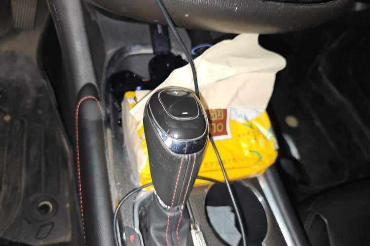Used Chevrolet Malibu XL 2019 Redline 550T Automatic RuiLian Edition Gear Lever