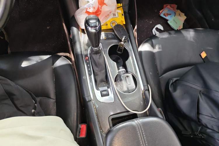 Used Chevrolet Malibu XL 2019 535T CVT Active Version Gear Lever