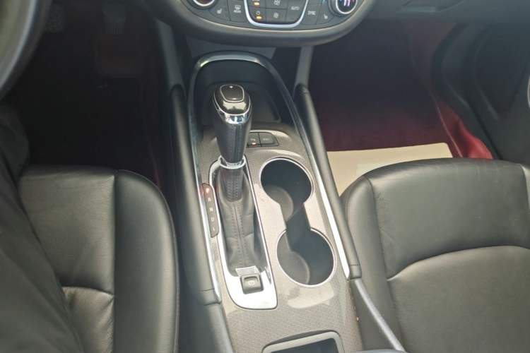Used Chevrolet Malibu XL 2019 535T CVT Active Version Gear Lever