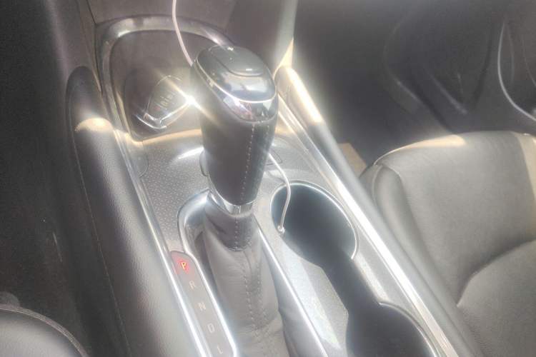Used Chevrolet Malibu XL 2019 535T CVT Active Version Gear Lever