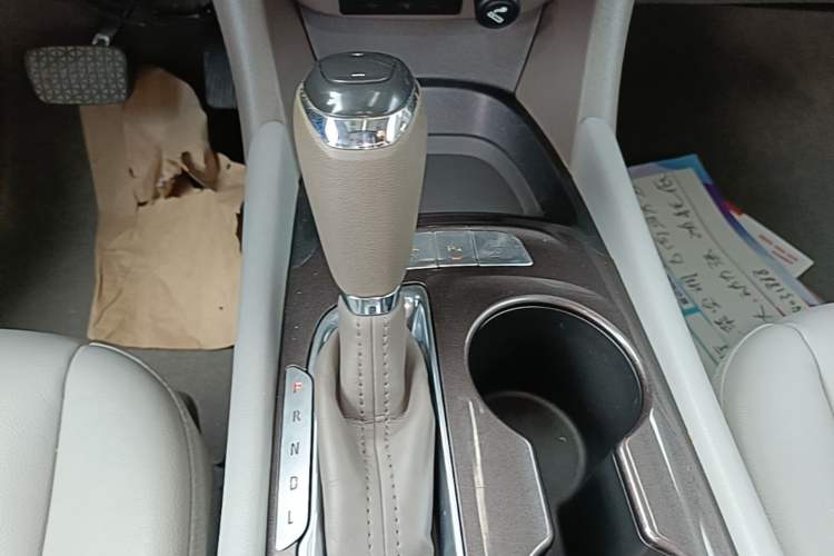Used Chevrolet Malibu XL 2019 535T CVT Rui Xing Edition Gear Lever