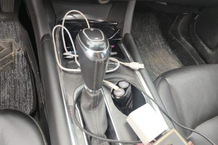 Used Chevrolet Malibu XL 2019 535T CVT Active Version Gear Lever