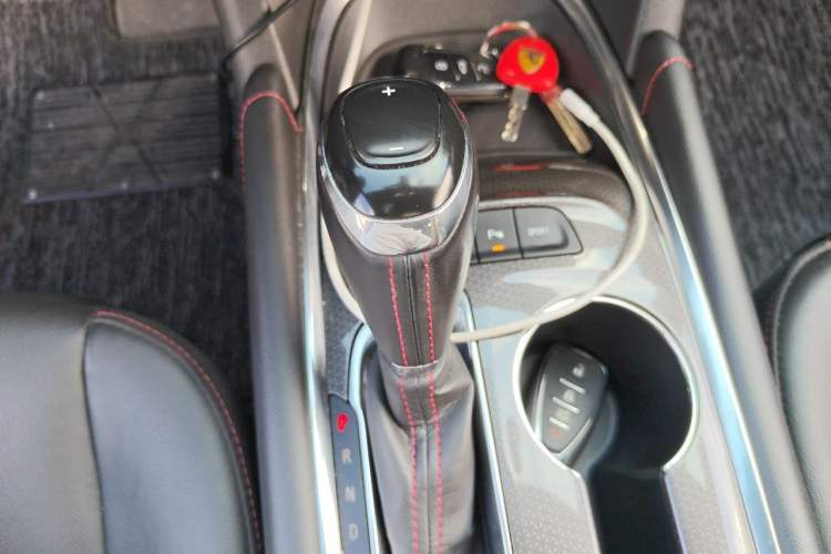 Used Chevrolet Malibu XL 2019 Redline 550T Automatic Sport Edition Gear Lever