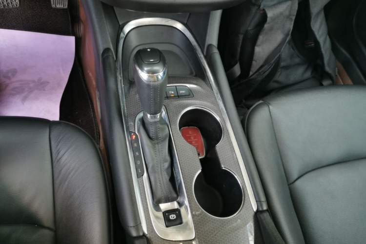 Used Chevrolet Malibu XL 2019 535T CVT Active Version Gear Lever