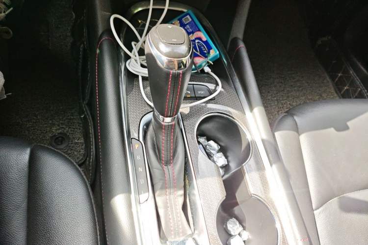 Used Chevrolet Malibu XL 2019 Redline 550T Automatic Sport Edition Gear Lever