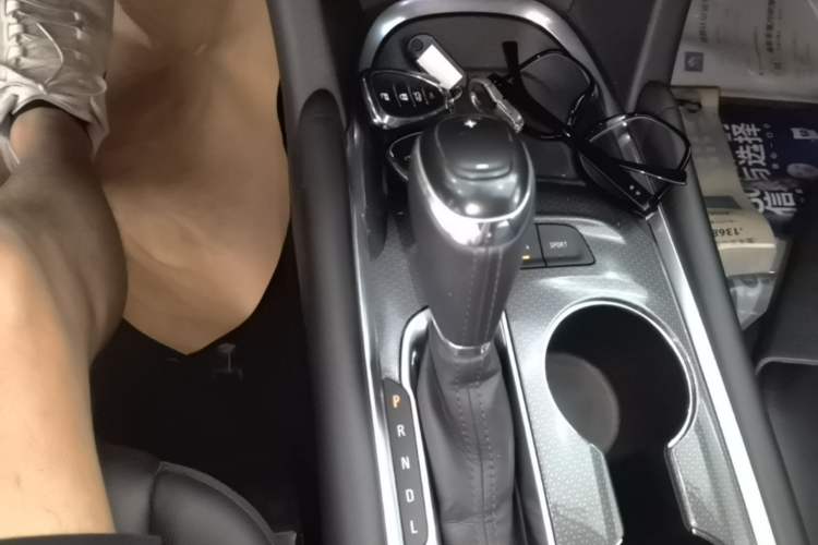 Used Chevrolet Malibu XL 2019 535T CVT Active Version Gear Lever
