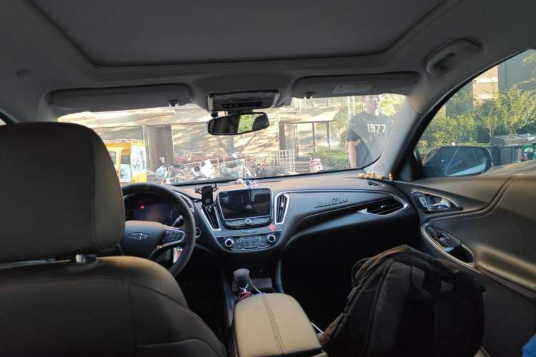 Used Chevrolet Malibu XL 2019 Redline 550T Automatic Sport Edition Headliner