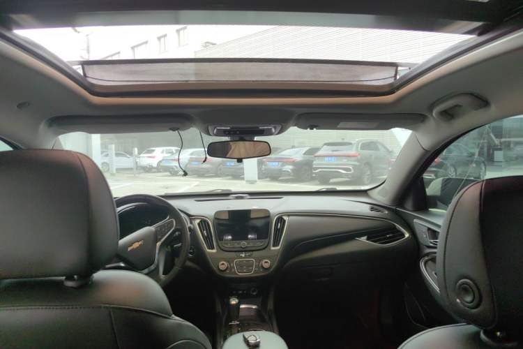 Used Chevrolet Malibu XL 2019 535T CVT Active Version Headliner