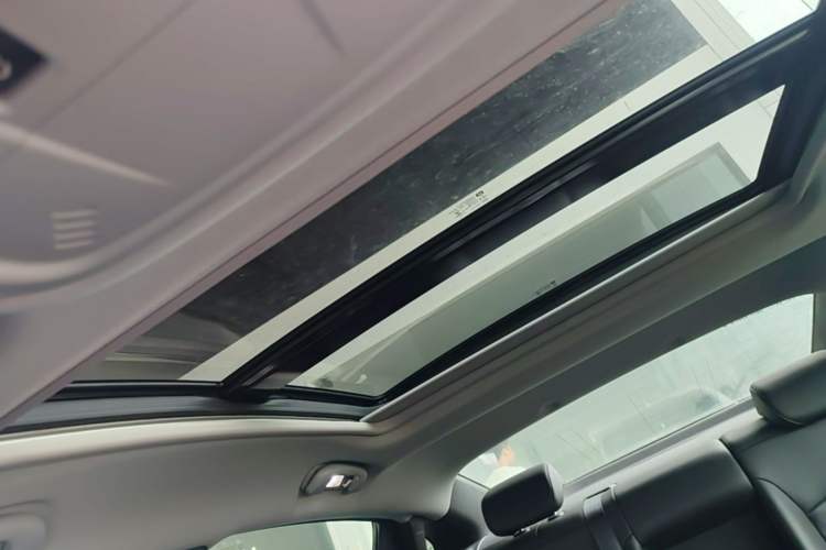 Used Chevrolet Malibu XL 2019 535T CVT Active Version Headliner