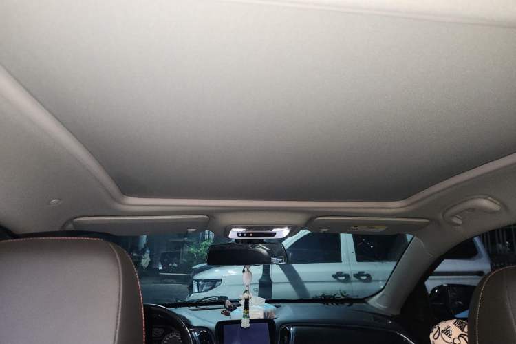 Used Chevrolet Malibu XL 2019 Redline 550T Automatic Sport Edition Headliner