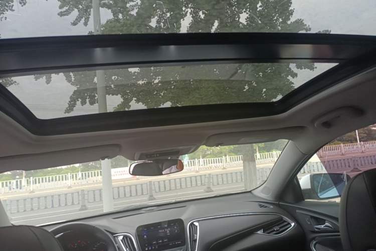 Used Chevrolet Malibu XL 2019 535T CVT Active Version Headliner