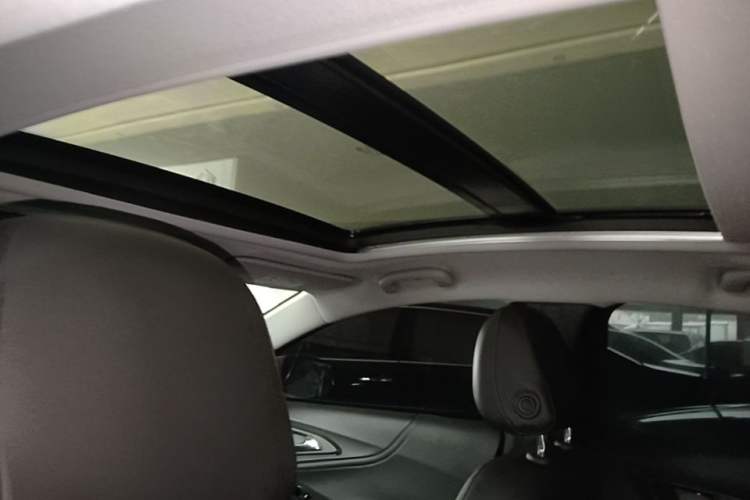 Used Chevrolet Malibu XL 2019 535T CVT Active Version Headliner