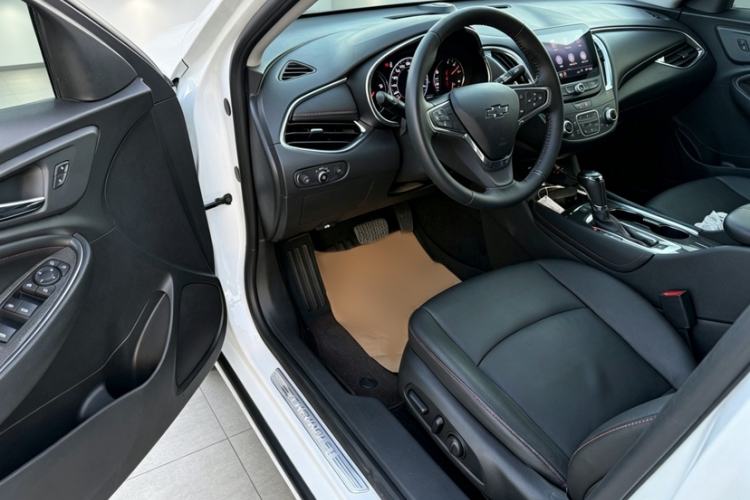 Used Chevrolet Malibu XL 2019 Redline 550T Automatic RuiLian Edition Interior 2