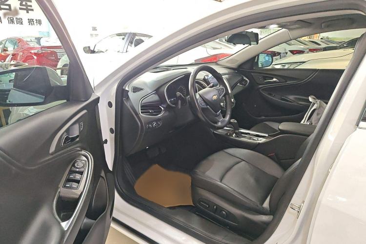 Used Chevrolet Malibu XL 2019 535T CVT Active Version Interior 3