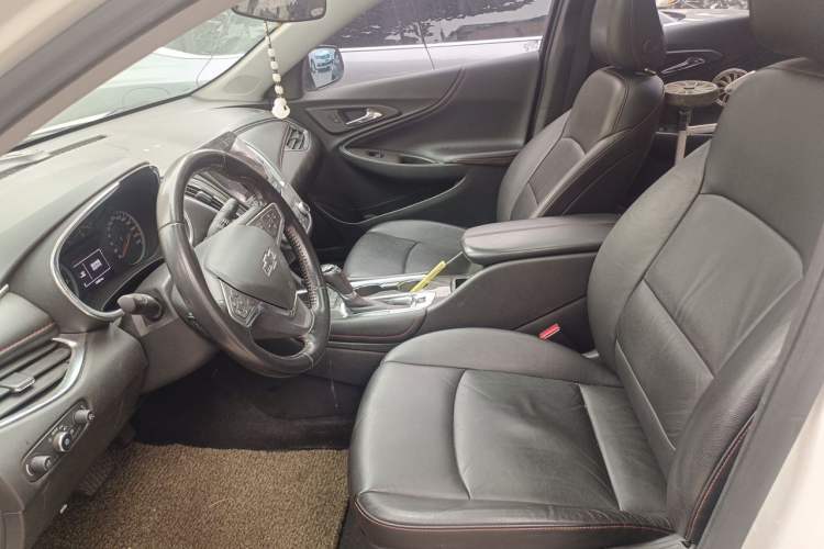 Used Chevrolet Malibu XL 2019 Redline 550T Automatic Sport Edition Left Front Seat