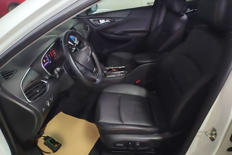 Used Chevrolet Malibu XL 2019 Redline 550T Automatic Smart Edition Left Front Seat